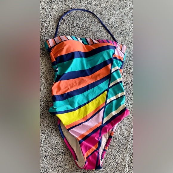 $153 MSRP NWOT Trina Turk Catch A Wave Removable Halter Strap One Piece Swimsuit - Picture 7 of 17